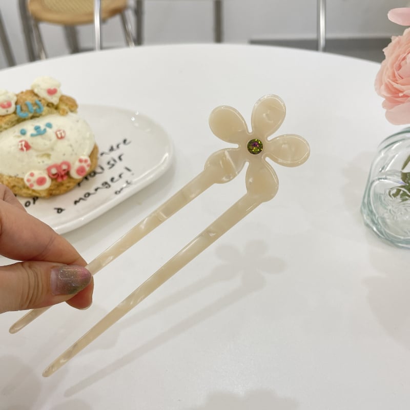 Matu spraude ar ziedu lapiņām, materiāls: etiķa skābe, vienkāršs stils, atsevišķs iepakojums