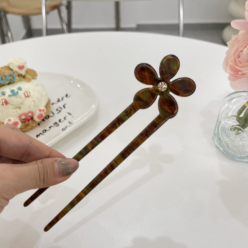 Matu spraude ar ziedu lapiņām, materiāls: etiķa skābe, vienkāršs stils, atsevišķs iepakojums