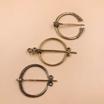 Set od tri broševa: kopča za kaput/kapelu, kopča za šal i kopča za pulover | legura | vintage Viking stil | unisex
