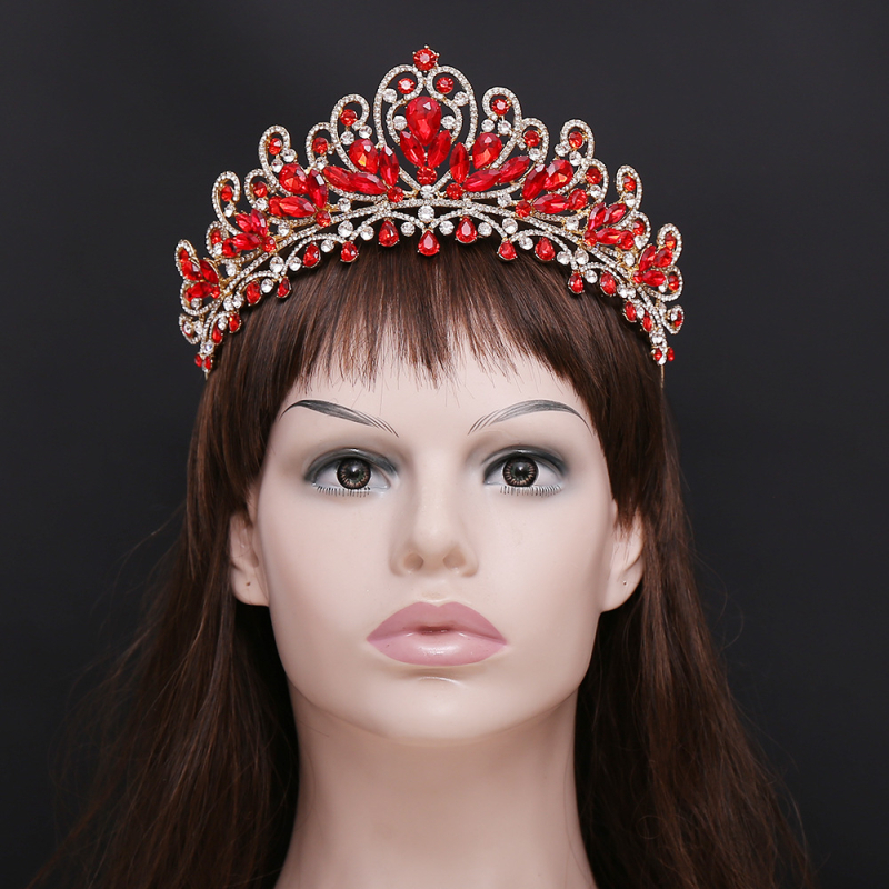 Galvas rotājums – sakausējums, balti kristāli, ar dimantiem iestatīts