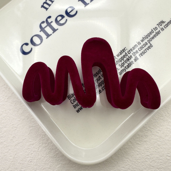 Shark clip za kosu, ručna izrada, plastika/smola, zima 2023, modni uredski stil