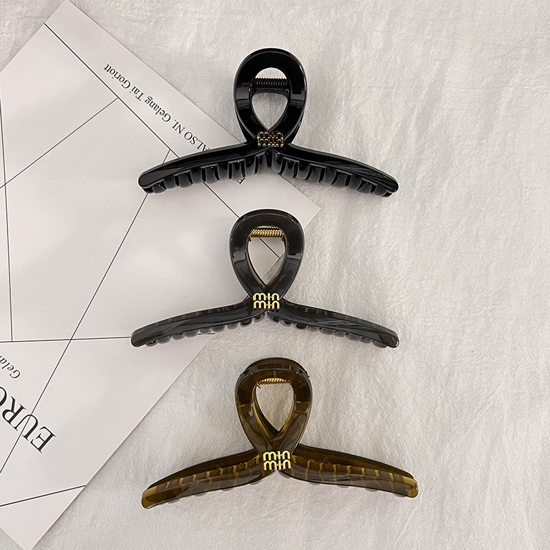 Akrila matu klips ar turētāju, roku darbs, minimālistiskais stils, vasara 2024