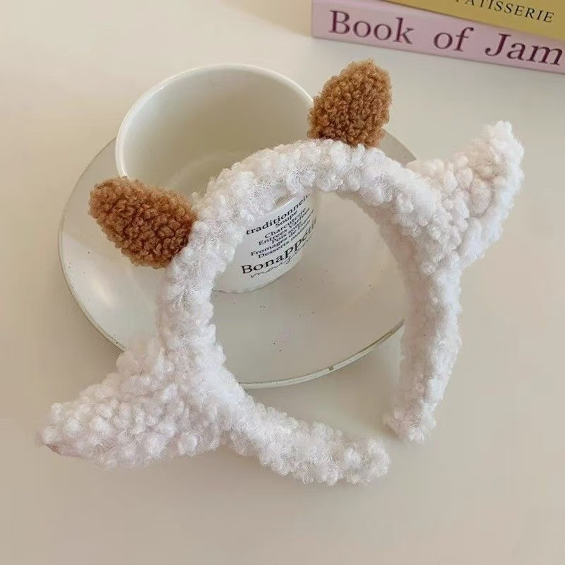 Matu lāpīte ar pūkaino jēriņa ragiem, rokdarbs, audums, sievietēm, mīļš stils, ziemas 2024