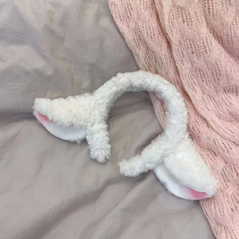 Matu lāpīte ar pūkaino jēriņa ragiem, rokdarbs, audums, sievietēm, mīļš stils, ziemas 2024