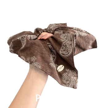 Plaukų gumelė uodegai – audinys, rankų darbas, lengvas prabangos stilius, miesto mada