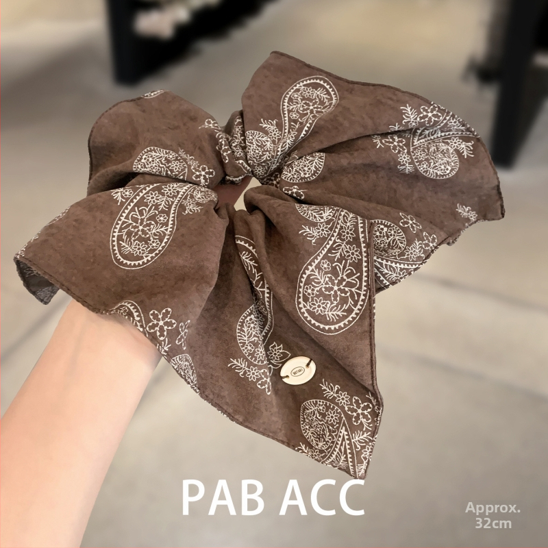 Plaukų gumelė uodegai – audinys, rankų darbas, lengvas prabangos stilius, miesto mada