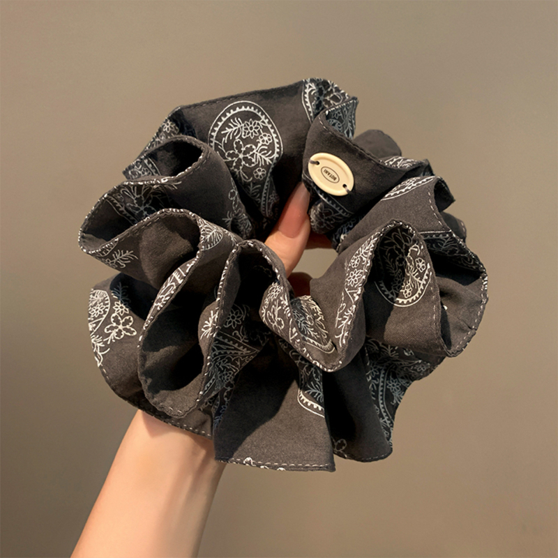 Plaukų gumelė uodegai – audinys, rankų darbas, lengvas prabangos stilius, miesto mada