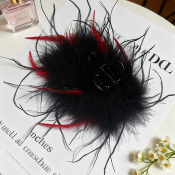 Klip za kosu s perjem, u obliku ajkule, ručno pleten, individualno pakiran, jesenski 2025