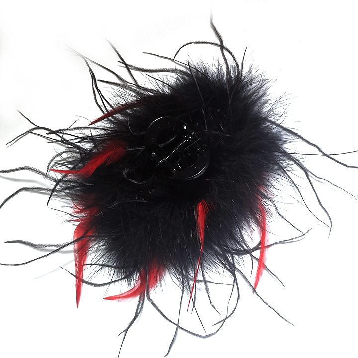 Klip za kosu s perjem, u obliku ajkule, ručno pleten, individualno pakiran, jesenski 2025