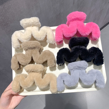 Plišani klamer za kosu Shark clip – ručno izrađeno, koreanskog stila za updo dodatak