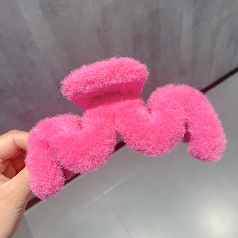 Plišani klamer za kosu Shark clip – ručno izrađeno, koreanskog stila za updo dodatak