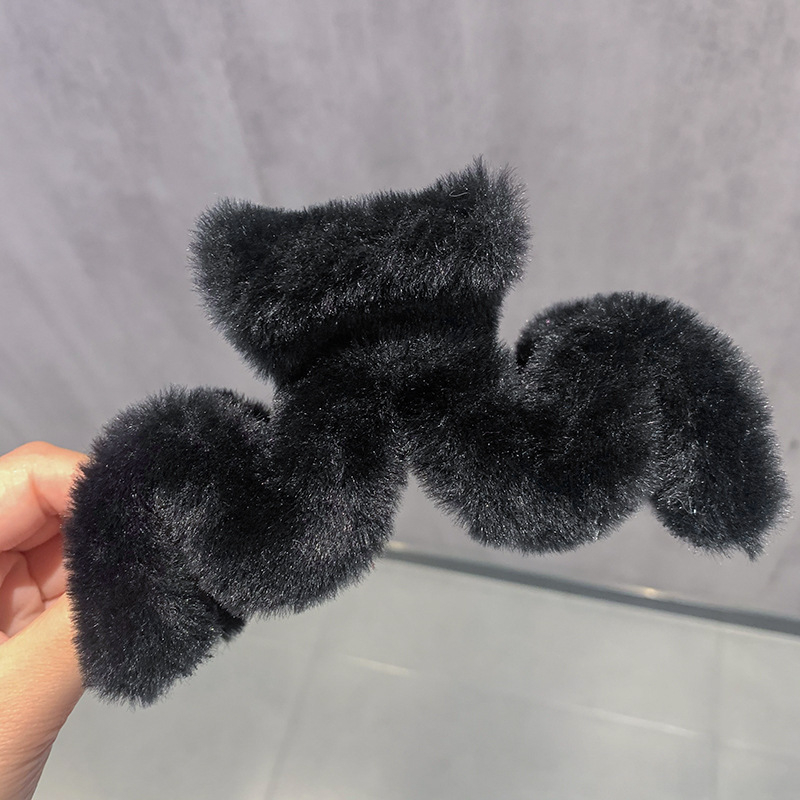 Plišani klamer za kosu Shark clip – ručno izrađeno, koreanskog stila za updo dodatak