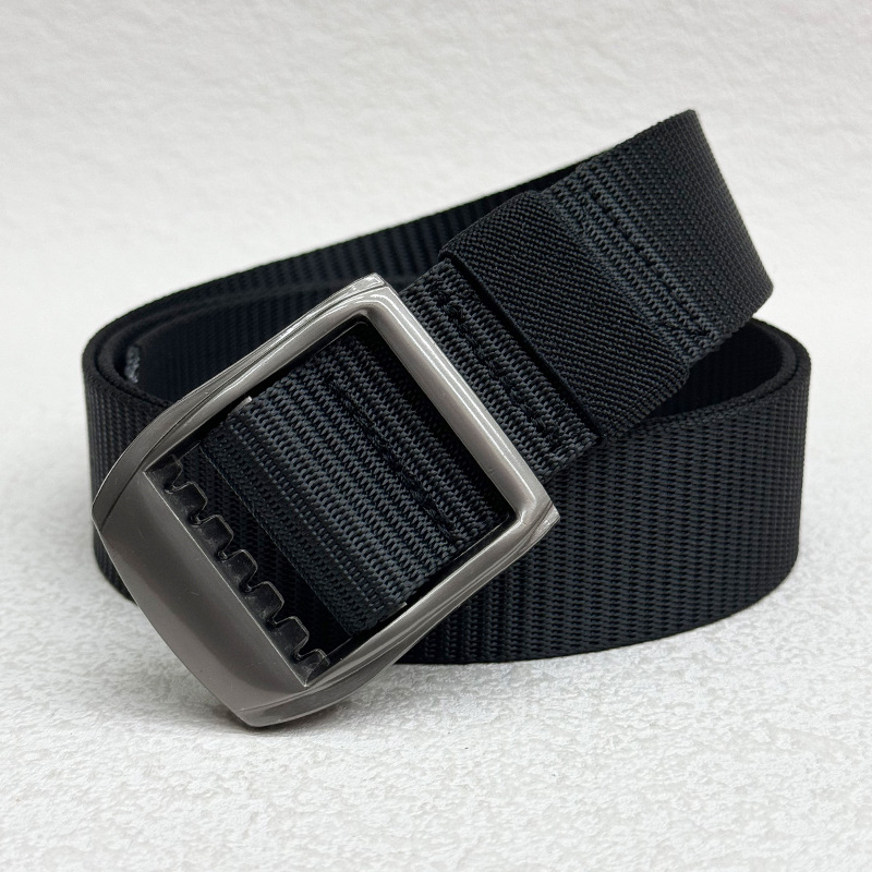 Pojas – Pleteni materijal, kopča od zlitine, zatvaranje kopčom, širina 2-4 cm, stil: svestran, opušten, sportski, minimalistički