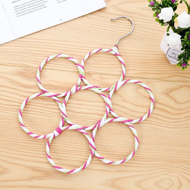 Πολυλειτουργική κρεμάστρα ρούχων και αξεσουάρ — ζώνες, γραβάτες και κασκόλ, μεταλλική κατασκευή από σίδερο