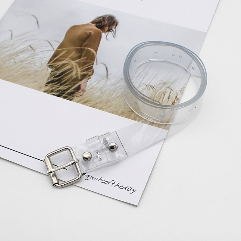 Átlátszó irizáló műanyag öv kamuflázs mintával, négyszögletes fémcsat, tűs csattal