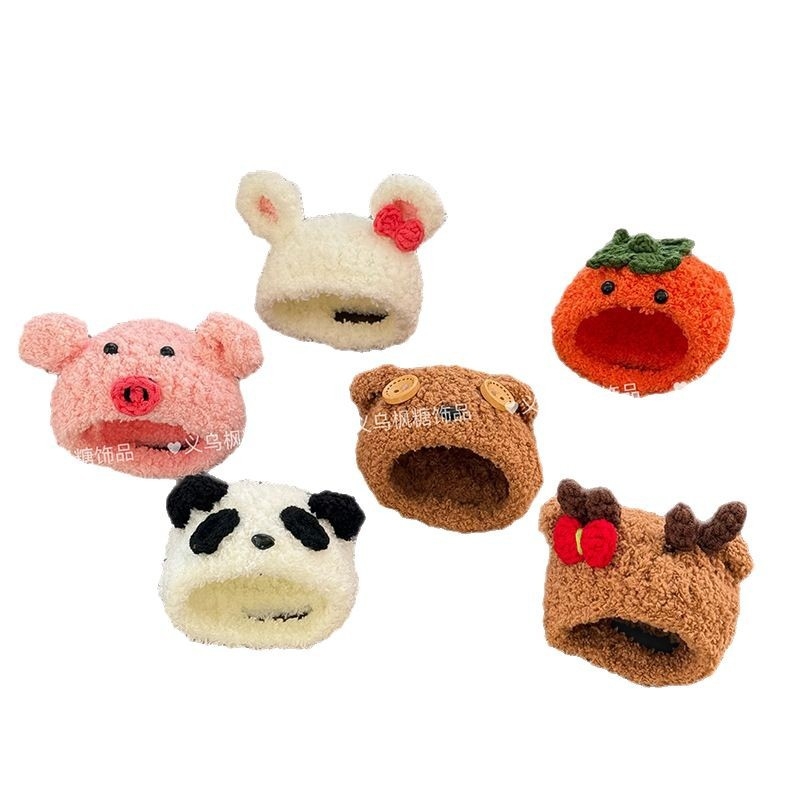 Шапка за плюшена кукла - вълна, ръчно плетена, карикатурен стил, модел с малки животни