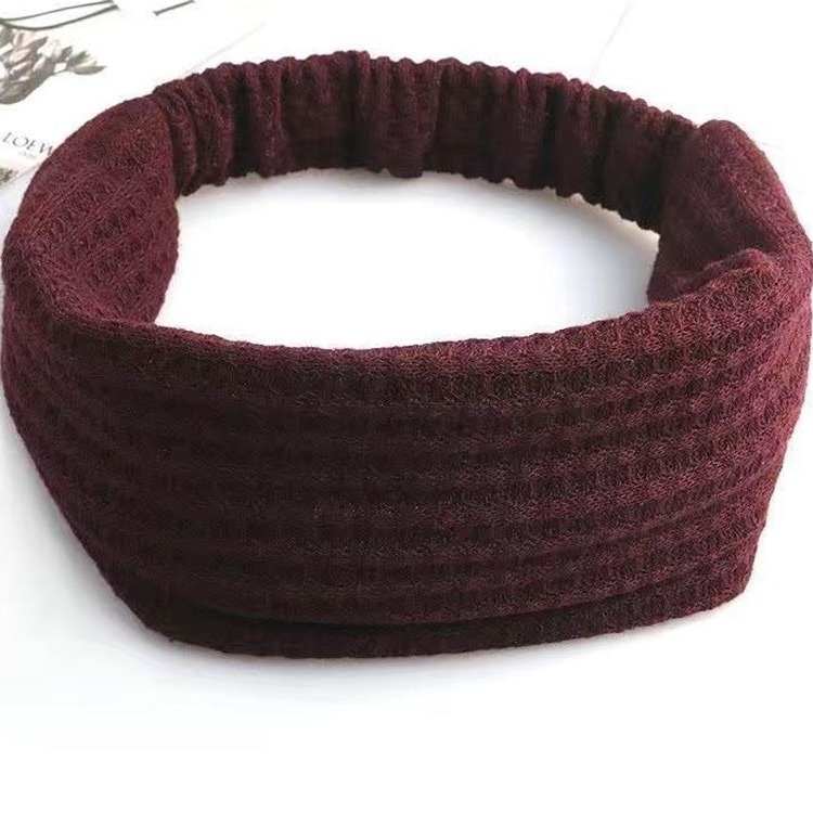 Naistele mõeldud kudumisel elastne juukseband lillekandega – juukseaksessuaar näopuhastuseks ja juuksekadu ennetamiseks