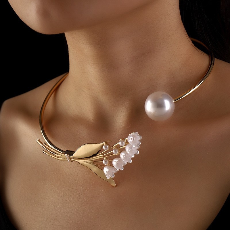 Tulun унисекс алуминиев чокър с форма на цвете и изкуствена перла — твърда яка