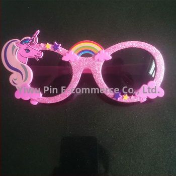 Ochelari de plastic pentru petrecere – recuzită de cosplay cu design Pegaz, proces semi-manual, personalizare disponibilă