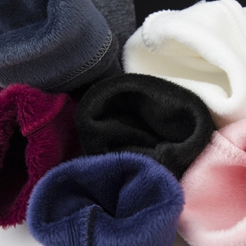 Meitenēm – kokvilnas un elastāna legingi, elastīgs viduklis, vecums 1-3 gadi, rudens-ziemas sezona, ikdienas stils