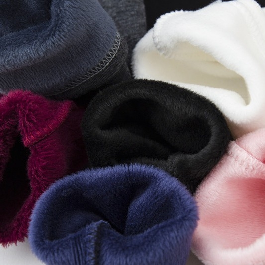 Meitenēm – kokvilnas un elastāna legingi, elastīgs viduklis, vecums 1-3 gadi, rudens-ziemas sezona, ikdienas stils