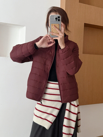 Ashmi vilnos užpildyta nailoninė striukė su stovinčia apykakle, užtrauktuku, geometriniu raštu, ilgos rankovės