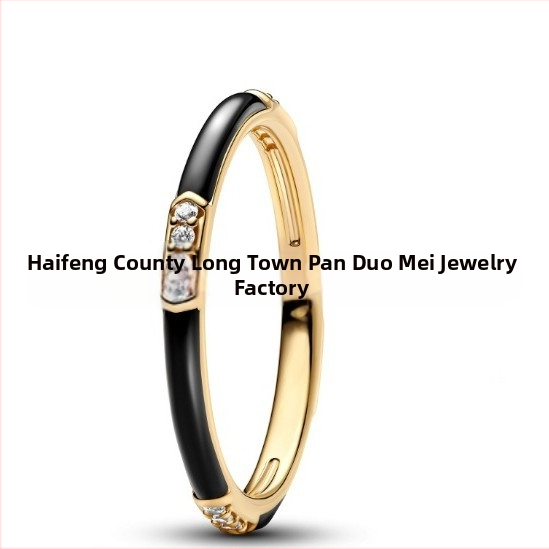 Gredzens ar persiku zieda, sirds un tauriņa motīviem — minimālistisks dizains, vara sakausējums ar sudraba pārklājumu (Tips: Gredzens; Materiāls: Vara sakausējums; Pārklājums: Sudraba pārklājums; Stils: Minimalist; Motīvi: persiku zieds, sirds, tauriņš)