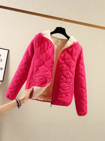 Moterų trumpas medvilnės pūkuotas švarkas su gobtuvu, užtrauktukas, labai stora užpildo sluoksnis, poliesterio audinys