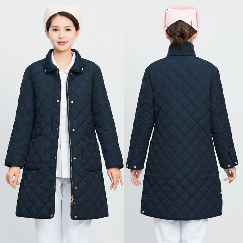 Slaugytojo palto su medvilnės įdaru, poliesterio audinys, ilgas kirpimas, ilgos rankovės, vienos eilės užsegimas