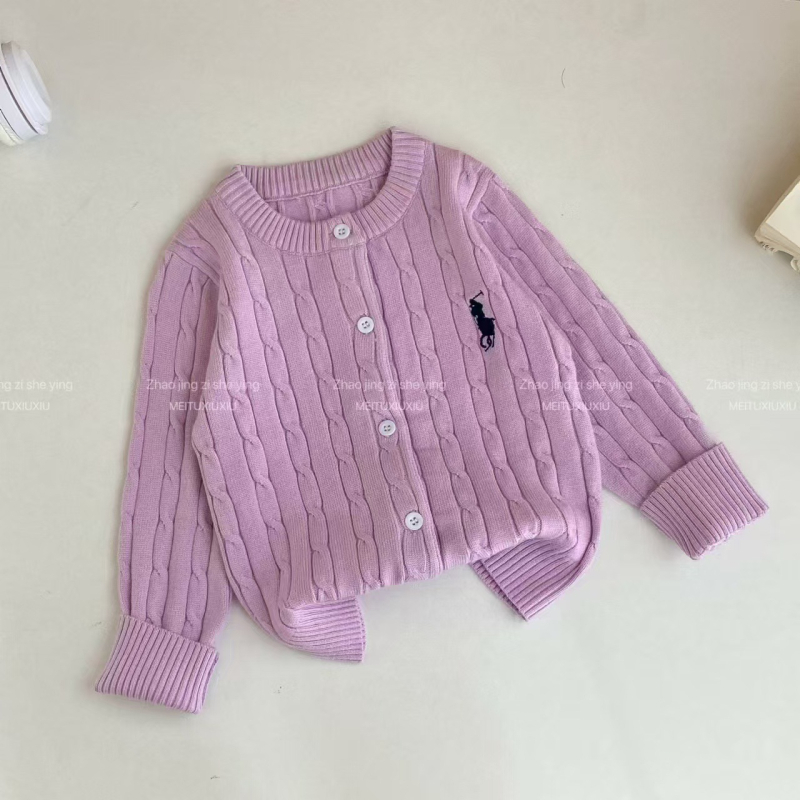 Bērnu kardigans ar ponija zīmējumu, pavasaris–rudens 2025, 100% kokvilna, korduroj audums, garas piedurknes, vienkāršs aizvērums ar pogu, apaļa kakla