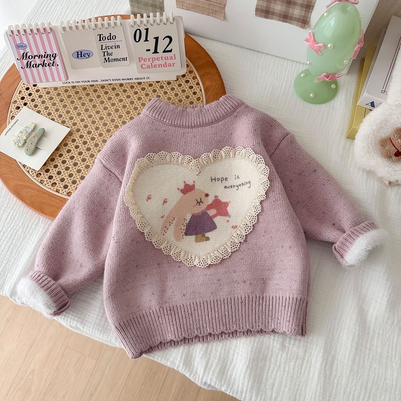 Bērnu adīts džemperis no truša kažokādas, apaļš kakla izgriezums, garās piedurknes, karikatūru raksts, ziemas garderobei