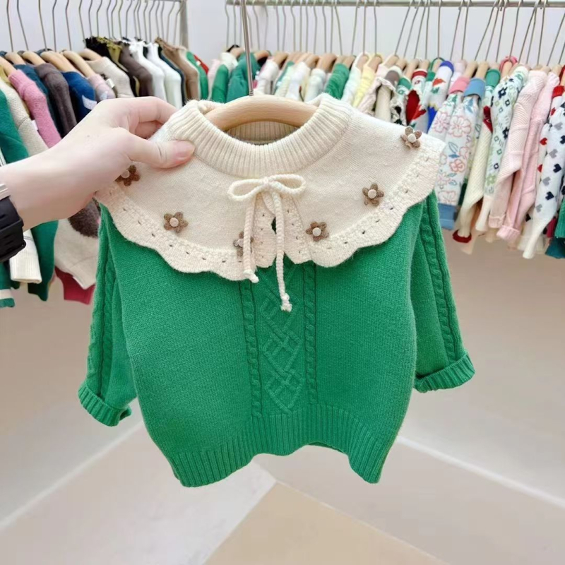 Bērnu adīts džemperis no truša kažokādas, apaļš kakla izgriezums, garās piedurknes, karikatūru raksts, ziemas garderobei