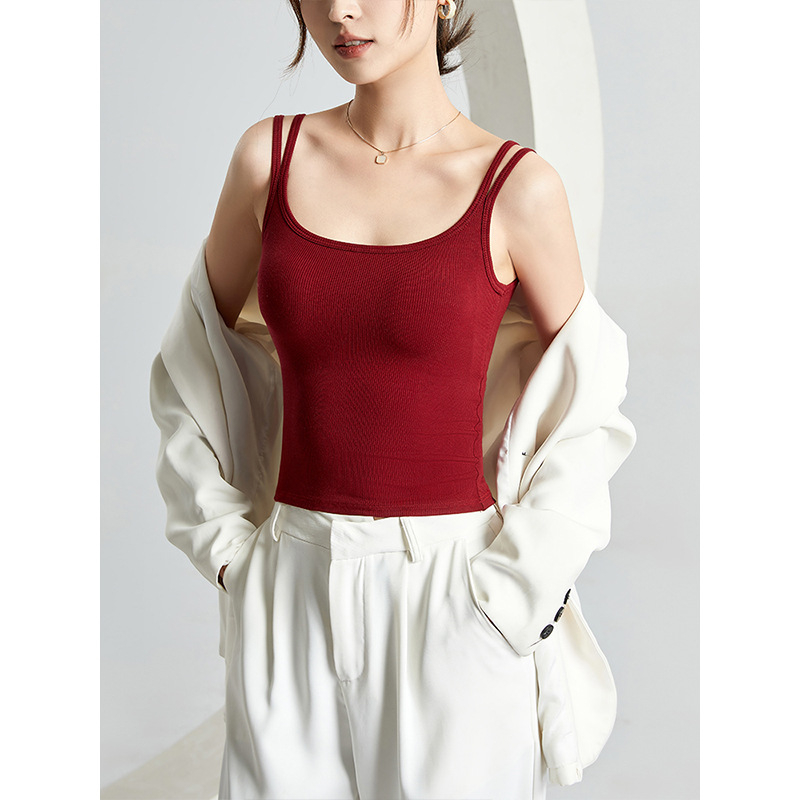 Ženski camisole s ugrađenom grudnjakom, uski kroj, kratka duljina, viskozno vlakno 90–95%, spandeks <30%, dvostruke naramenice fiksne