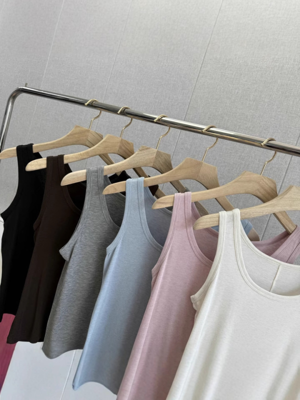 Sling stil camisole, uska linija, visoka elastičnost, prozračna mješavina vuna-tencel-octova vlakna, nježno na koži, proljeće-ljeto