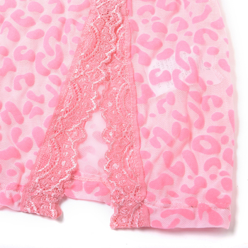 Σετ νυχτερινών εσωρούχων με λεοπάρ μοτίτο από διάφανο διχτυωτό ύφασμα: νυχτικό τύπου pull-over, πιτζάμες με τιράντες και στρινγκ (Mesh; 90–95% πολυεστέρας; Φθινόπωρο 2024)