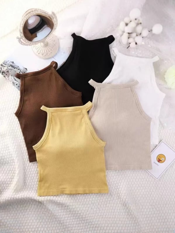 Halter top s punjenim šalicama, ugrađen dizajn leđa za lijep izgled, slim kroj, najlon s elastanom, super kratka duljina
