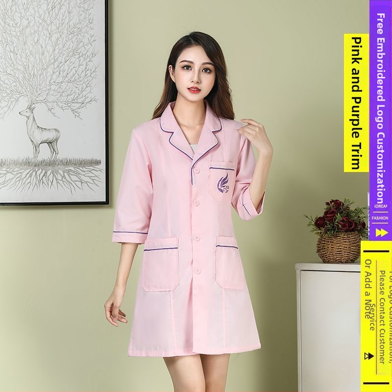 Kosmetoloģijas salonam universāla īsa darba jaka ar kažokādas apkakli, 3/4 garuma piedurknes, chenille audums ar spandex 30–50%, radiācijas aizsardzība