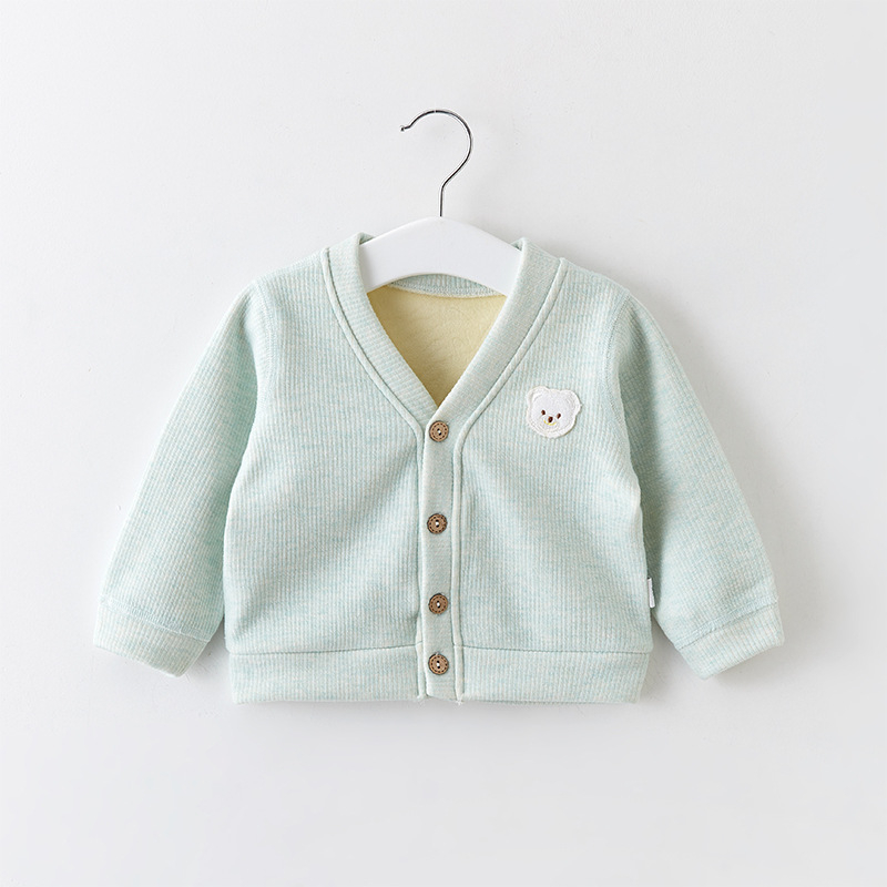 Bērnu džemperis ar flīsa iekšējo pamatni, kokvilnas audums, garas piedurknes, V formas kakla atvrtums, priekšējā aizdare ar vienu pogu, vecums 1–3 gadi