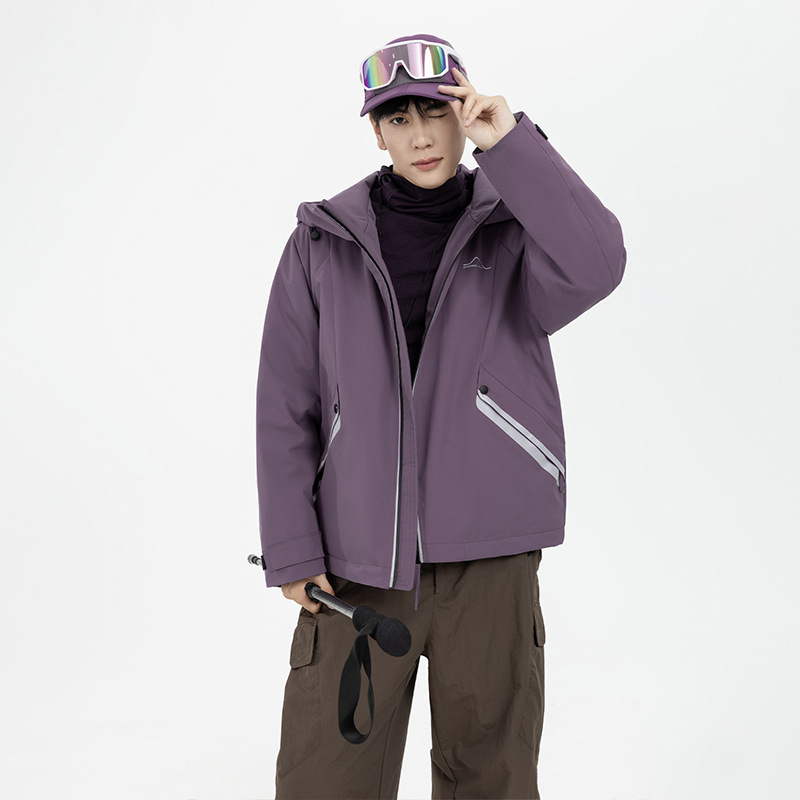 Ženska jakna s kapuljačom od pačjih perja, srednje duljine, 85–90% down, vjetrootporna i prozračna, za planinarenje i skijanje.