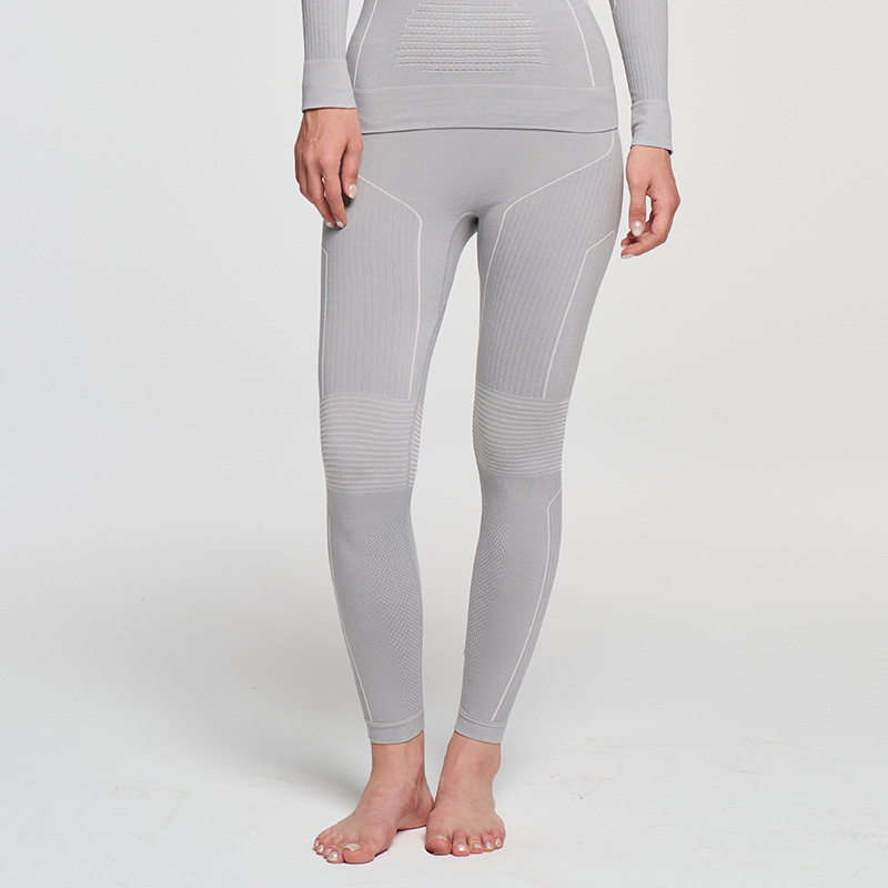 Sieviešu ātri žūstošs komplekts ziemai, pavasarim un rudenim: ātra žūšana, vēja izturība, mitruma vadīšana; audums – kokvilnas‑vilnas