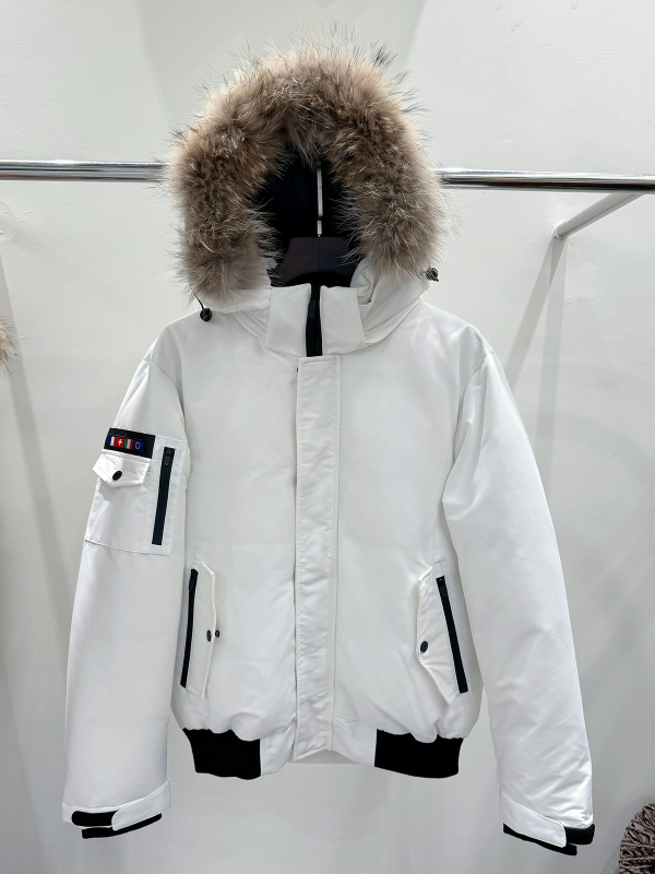 Ženska kratka down jakna s kapuljačom i krznom na ovratniku, 86–90% perja bijele patke, poliester tkanina