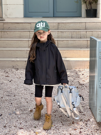Unisex bērnu jaka - ūdensizturīga un pretvēja, ar kapuci, rāvējslēdzēja aizdare, Korejas stila casual (īsā garuma)