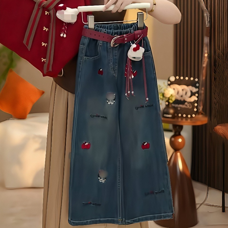 Dječji dvodijelni komplet: pleteni džemper s ovratnikom i traperice s printom crtića – pamuk 55%, mekani materijal, jesen-prijelazno, od 8 godina