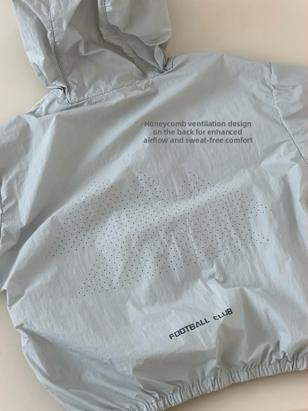 Unisex detská UV ochranná ľahká priedušná s kapucňou bunda, nylon tkanina, podšívka nylon, pre deti 7–12 rokov, leto 2025.