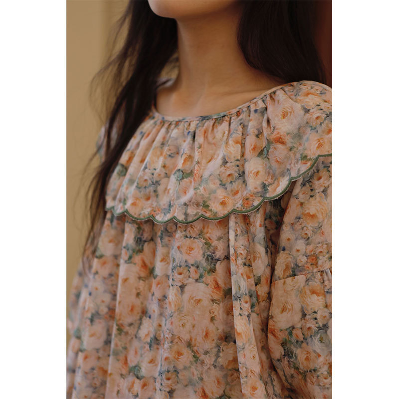 Νυχτικό από 100% βαμβάκι με διπλό στρώμα γάζας, μεσαίου μήκους, μανίκια 3/4, κεντημένο εκτυπωμένο μοτίο φύλλου λωτού, διαθέσιμο σε δύο χρώματα