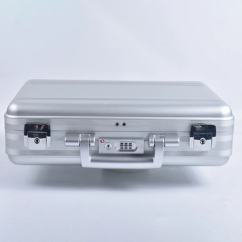 Многофункционален алуминиев инструментален куфар със заключване с код, преносим, с подвижна вложка, удароустойчив и устойчив на падане