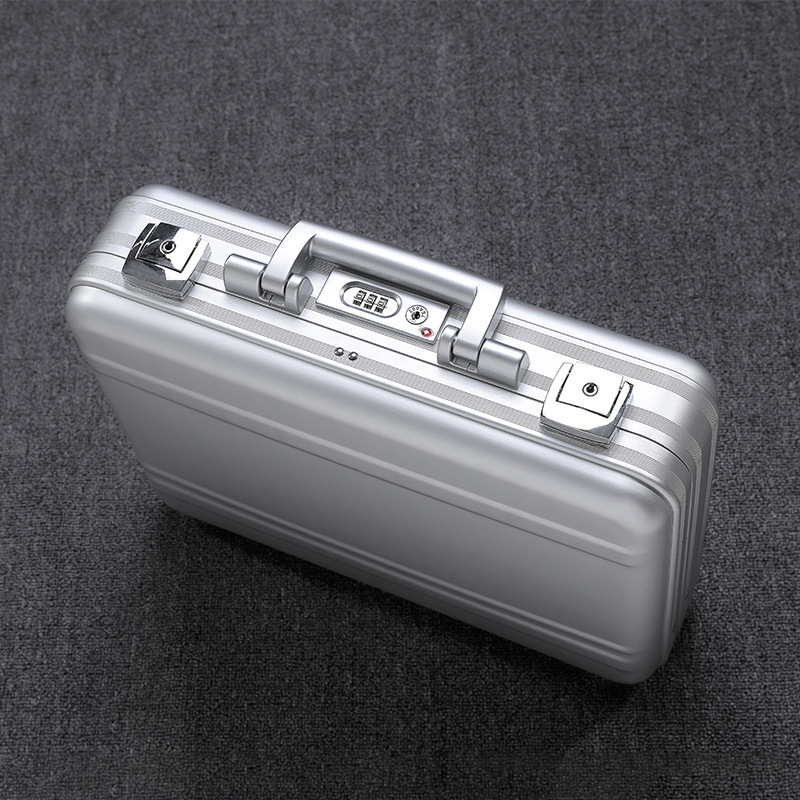 Многофункционален алуминиев инструментален куфар със заключване с код, преносим, с подвижна вложка, удароустойчив и устойчив на падане