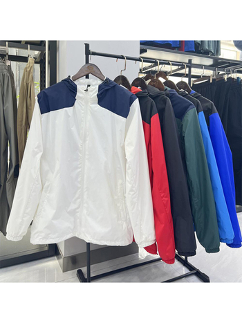 Спортно яке с качулка, ветроустойчиво и водоустойчиво за бягане и колоездене, полиестер-найлонова смес, дълги ръкави