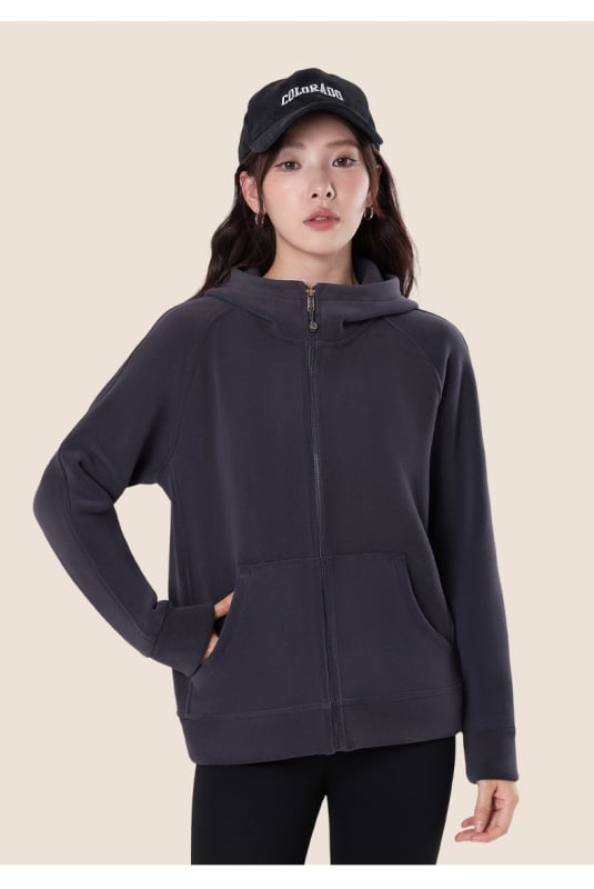 Női kapucnis laza szabású szélvédett kabát flockos textúrával, poliészter–spandex keverék