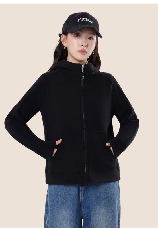 Női kapucnis laza szabású szélvédett kabát flockos textúrával, poliészter–spandex keverék